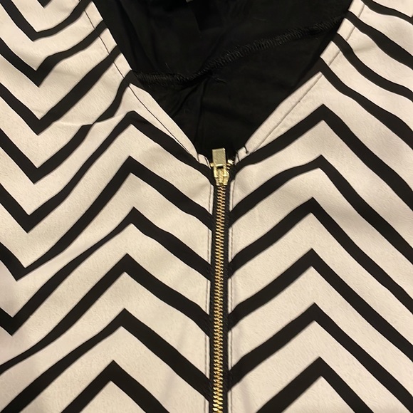 Express Tank Tops 🤍 Small - Picture 2 of 8